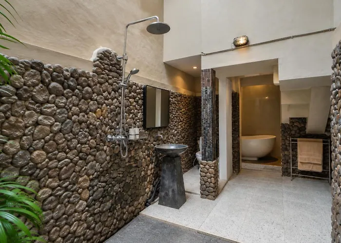 Grand Ashanti Villa *